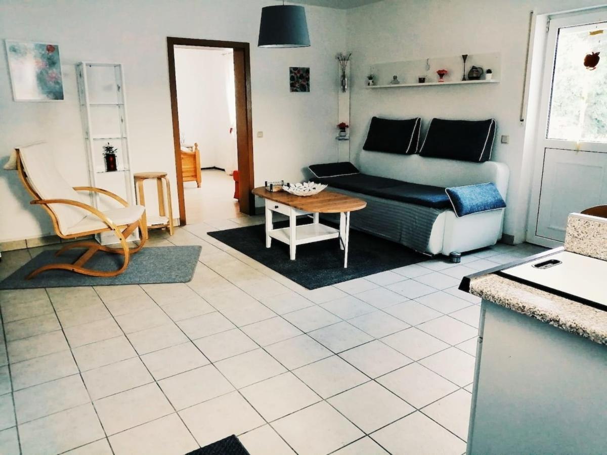 76 Qm Whg Im Eg Haus-Wohlfuehloase Vor Der Haustuer Apartment Gladenbach Bagian luar foto